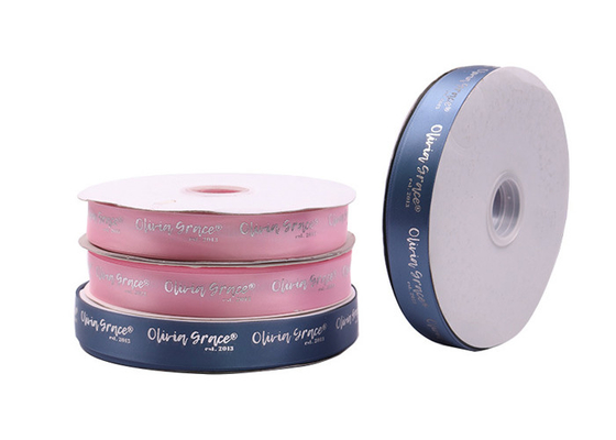kaufen Silbernes heißes stempelndes Drucksatin-Band 1000 Yards mit kundenspezifischem Logo-Drucken online manufacture