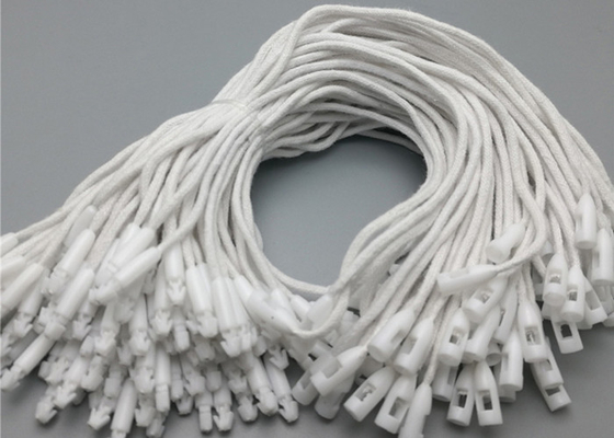 Ein guter Preis. Weiße Plastik-Clohting-Umbau-Schnur-schwarzer Hang Tag With Bullet Clasp-Hersteller auf Lager Online