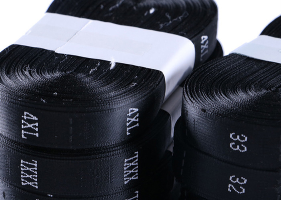 Ein guter Preis. Kundenspezifische Avery Full Size Labels In-Rolle für Kleidungs-Hemd gesponnene Größe etikettiert Fabrik Online