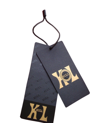 Ein guter Preis. Kundenspezifische Druck-Kleidungs-Aufkleber tapezieren Hangtags-die beschichtende Golduvfolie, die Logo stempelt Online
